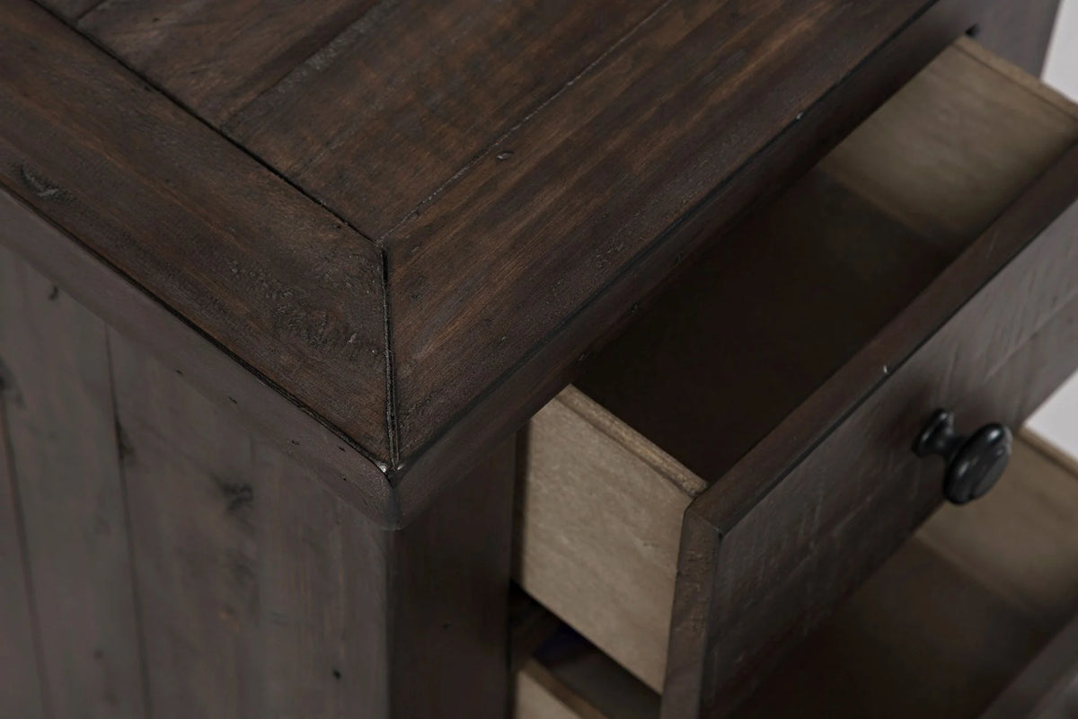 Reclaimed Pine Chairside Table U337