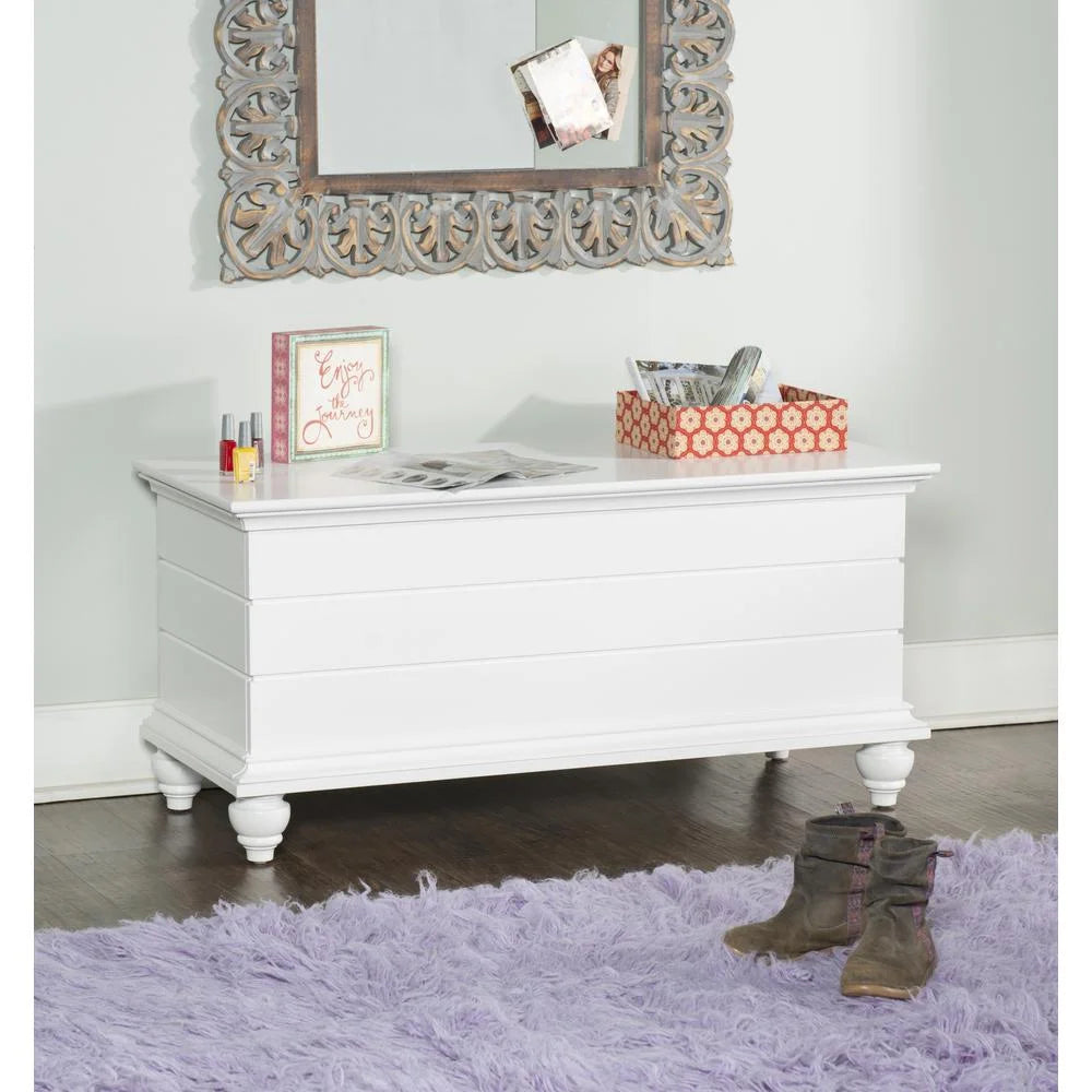 White Wood Cedar Chest X183