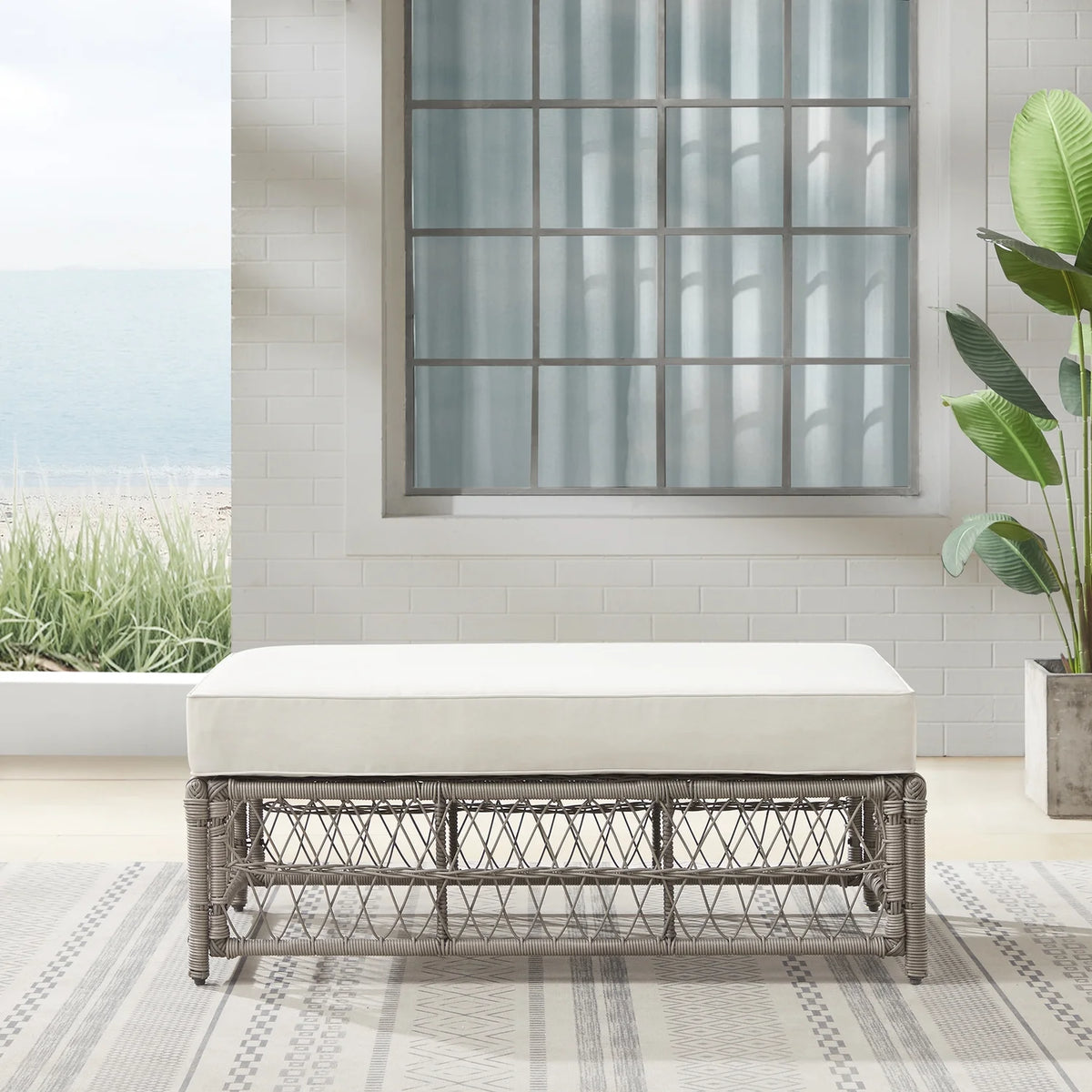 Outdoor Wicker Coffee Table Ottoman L96636
