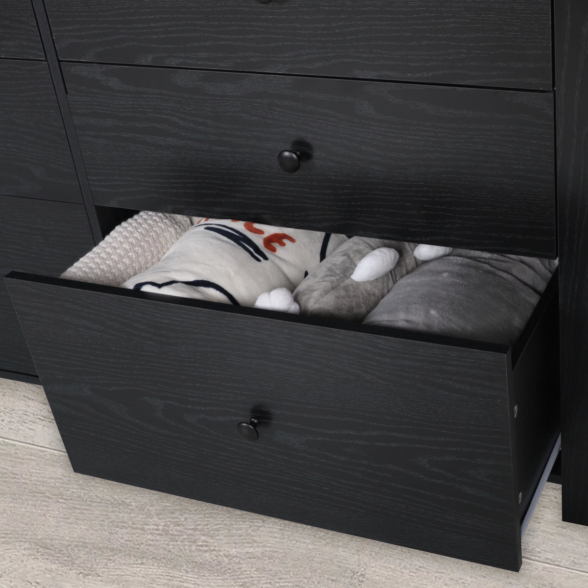 Black 6 Drawer Dresser Chest Y84215