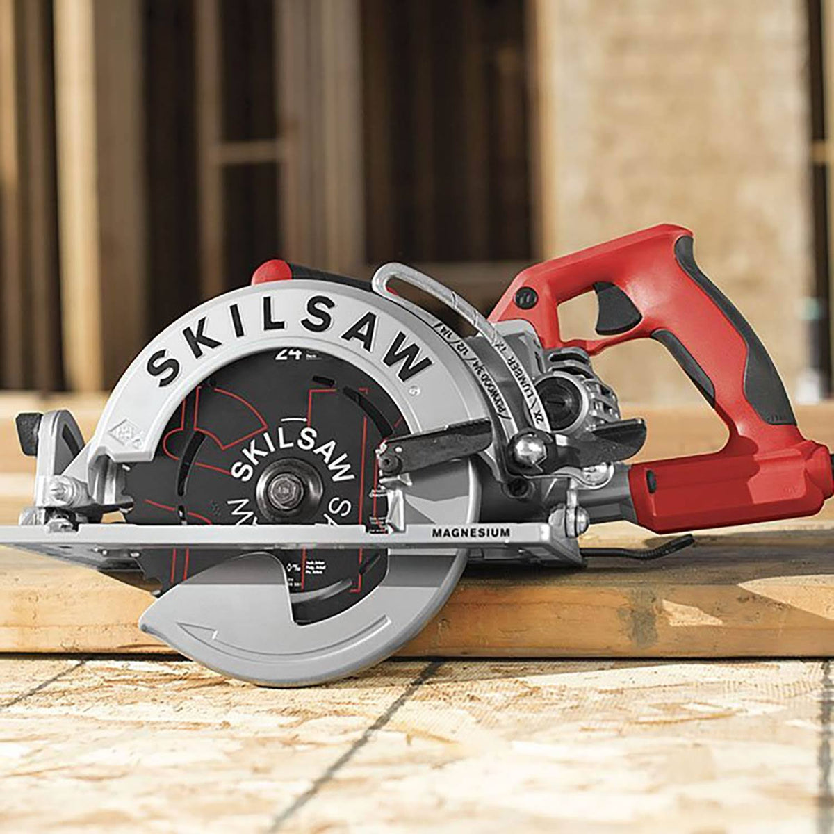15-Amp Worm Drive Corded Circular Saw M6786
