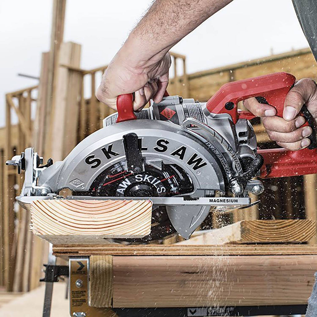 15-Amp Worm Drive Corded Circular Saw M6786