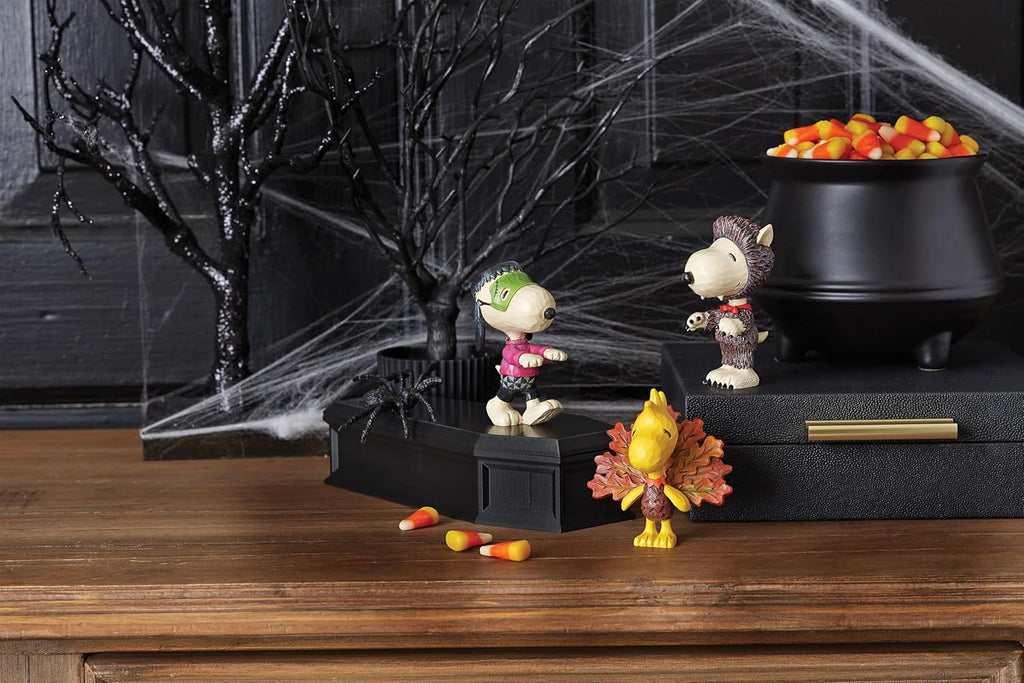 Stone Resin Snoopy Mini Figurine, 3.54 Inch L651