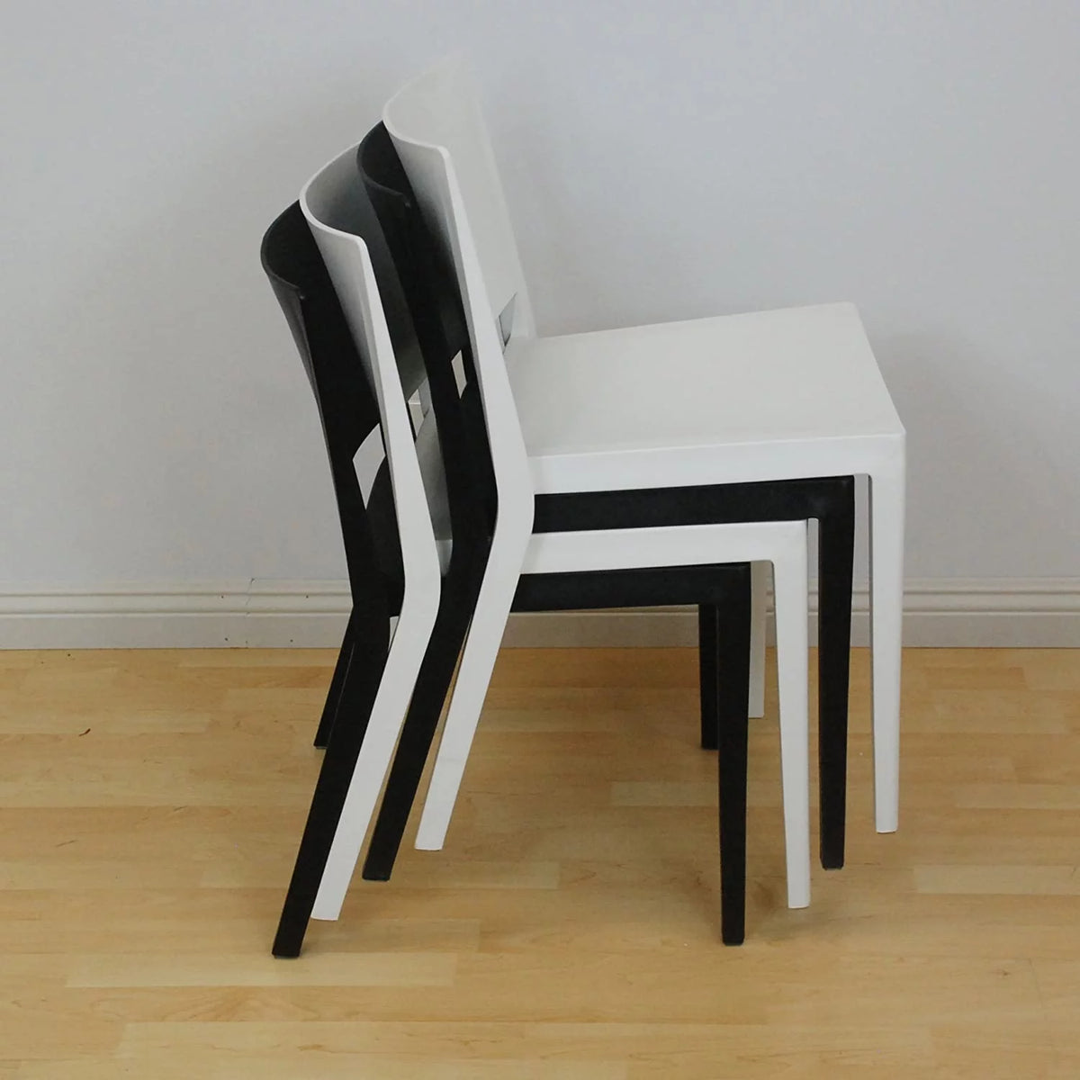 White Molded Plastic Side Chairs Set of 2 K2993