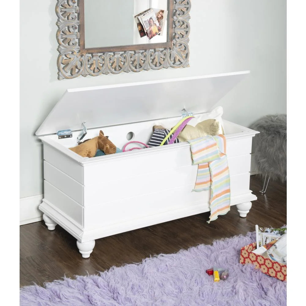 White Wood Cedar Chest X183