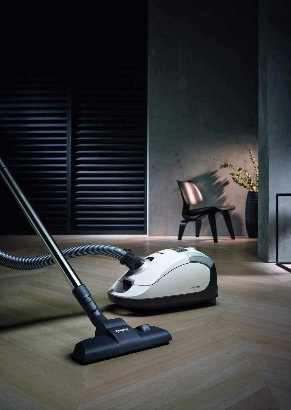 Compact Canister Vacuum R310451
